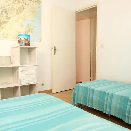 Villa Tizzano, Santa Giulia