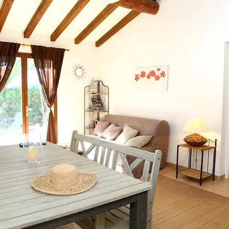 Tizzano, Santa Giulia Villa Porto-Vecchio (Corsica)